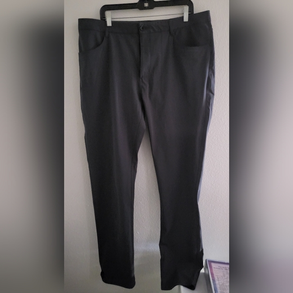 VUORI Pants Gray 5 Pocket Sz 38 Straight Casual Stretch